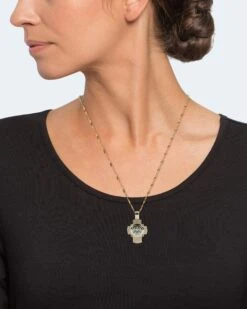 Kreuzanhänger Mit Zirkonia -Modegeschäft 54380170 6c7245ba afda 4bed 9066 86cfad1534e6 pics2080