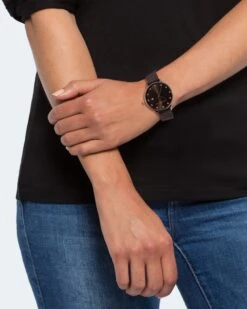 Damenuhr Mit Milanaiseband -Modegeschäft 54540220 9de96b73 ec6d 45d1 9125 35737ff77d5f pics2080