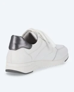 Sneaker Aus Leder Mit Ziernähten 26 Sneaker Aus Leder Mit Ziernähten -Modegeschäft 59583346 8d7aa0cb cf65 11ec a9cd 5a72d431453d pics2080