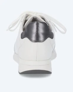 Sneaker Aus Leder Mit Ziernähten 25 Sneaker Aus Leder Mit Ziernähten -Modegeschäft 59583349 9075482c cf65 11ec a9cd 5a72d431453d pics2080