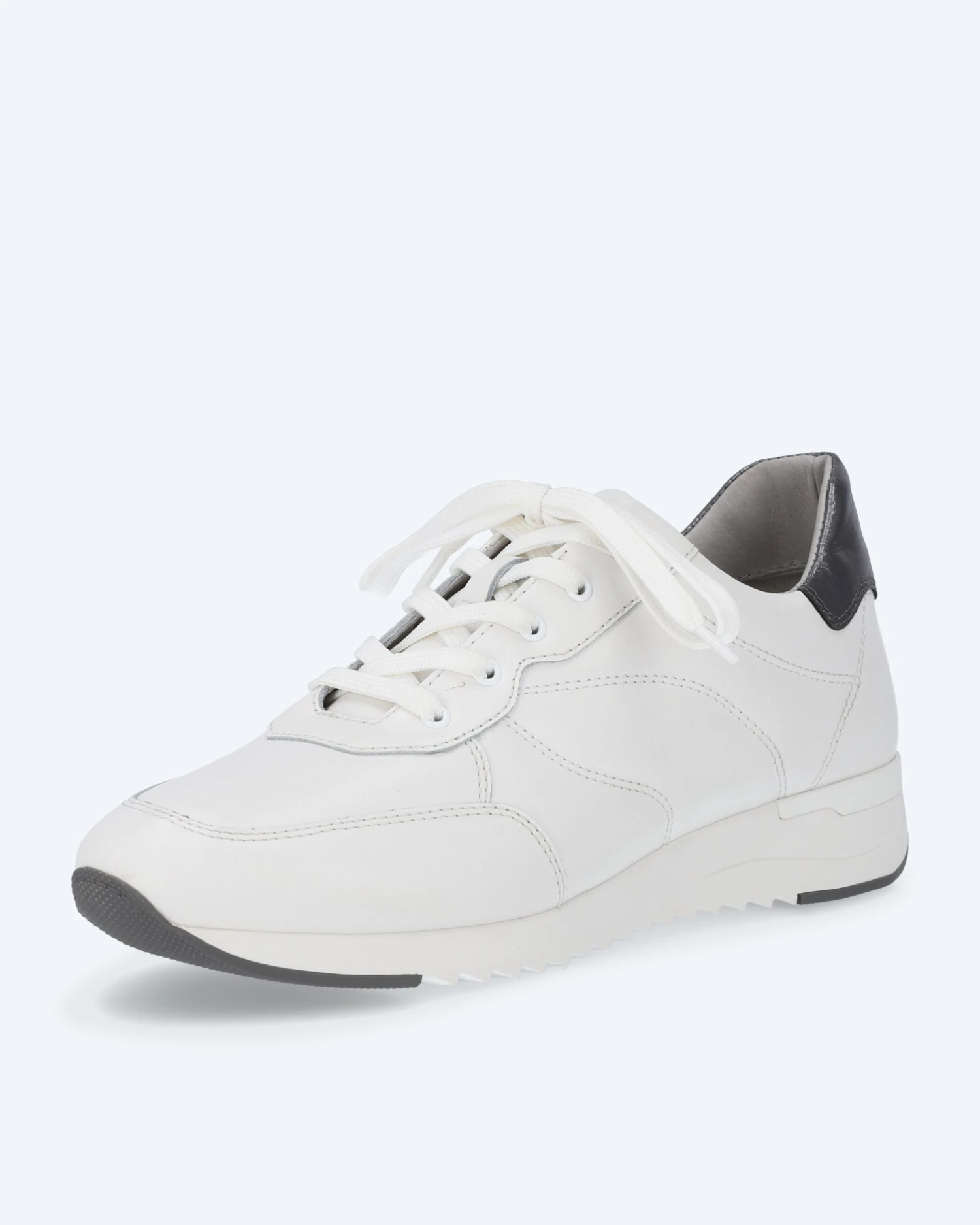 Sneaker Aus Leder Mit Ziernähten 12 Sneaker Aus Leder Mit Ziernähten – Bild 10