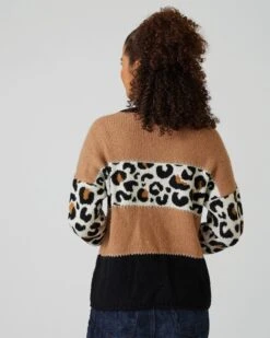 Pullover "Leo-Girl" -Modegeschäft 59595663 a11efa9f e0c5 11ec 8f3c 5a72d431453d pics2080
