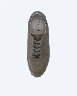 Sneaker Aus Leder Mit Ziernähten 19 Sneaker Aus Leder Mit Ziernähten -Modegeschäft 59610809 674bfd15 fb70 11ec 8f3c 5a72d431453d pics2080