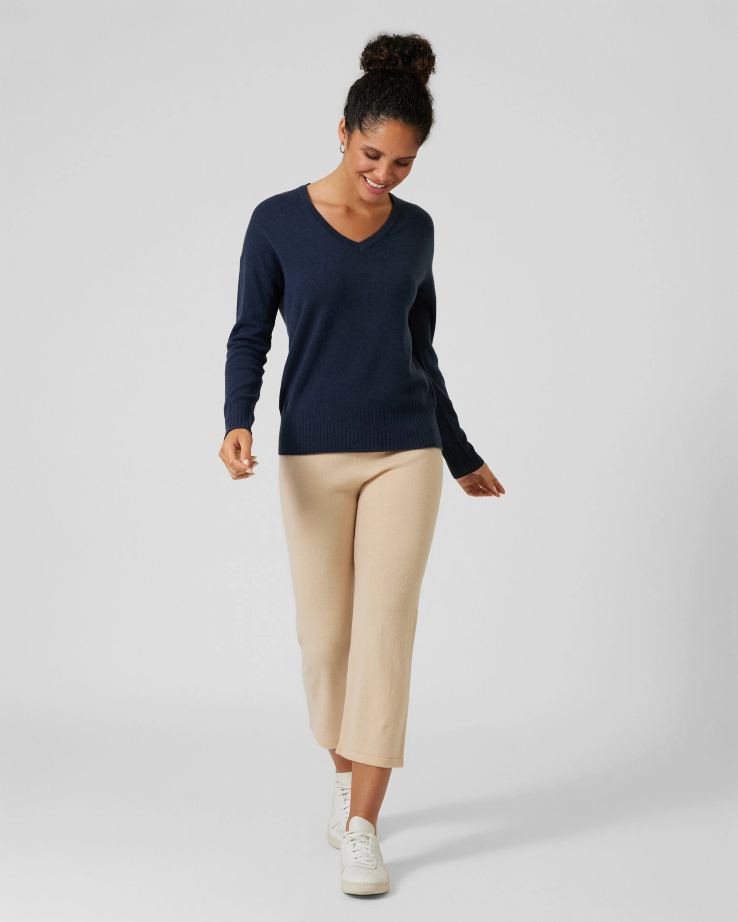 Cashmere Blend Pullover Mit V-Ausschnitt 7 Cashmere Blend Pullover Mit V-Ausschnitt – Bild 5