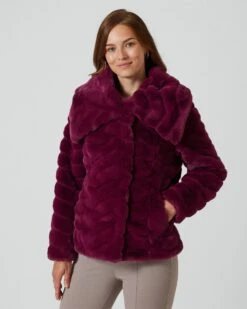 Jacke Aus Webpelz -Modegeschäft 59621721 a34ec0b0 0667 11ed 8f3c 5a72d431453d pics2080