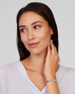 Panzerarmband Mit Zirkonia 11 Panzerarmband Mit Zirkonia -Modegeschäft 59684516 47d8dc3c 4ee6 11ed 9039 5a72d431453d pics2080