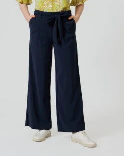 Hose Im Marlene-Style