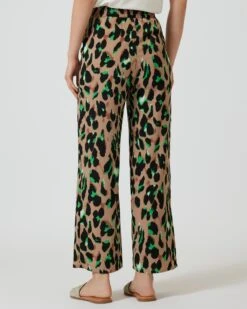 Hose Mit Weitem Bein -Modegeschäft 59727053 a8157256 8a72 11ed a353 5a72d431453d pics2080