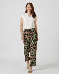 Hose Mit Weitem Bein -Modegeschäft 59727054 a9c37c69 8a72 11ed a353 5a72d431453d pics2080