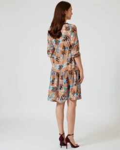 Kleid Mit Allover-Print 15 Kleid Mit Allover-Print -Modegeschäft 59730324 5ecead87 90cc 11ed a353 5a72d431453d pics2080