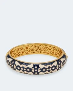 Armreif Mit Kristallen -Modegeschäft 59735961 96b99aeb 964b 11ed a353 5a72d431453d pics2080