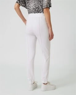 Jogpants Mit Biesen 13 Jogpants Mit Biesen -Modegeschäft 59744092 a0a14276 9e18 11ed a353 5a72d431453d pics2080
