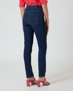 Wow-Jeans -Modegeschäft 59755500 c96977b2 ab6c 11ed a353 5a72d431453d pics2080
