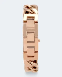 Damenuhr Mit Panzerband -Modegeschäft 59777254 4bce81d1 c7b9 11ed 9083 5a72d431453d pics2080