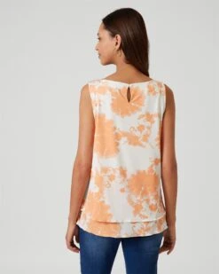 Top Im Layer-Design -Modegeschäft 59797020 6ebe5407 de81 11ed 9083 5a72d431453d pics2080