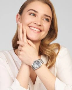 Damenuhr Aus Edelstahl -Modegeschäft 59801149 f503ea29 947b 11ec 945c 5a72d431453d pics2080