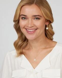 Anhänger Mit Zirkonia An Kette 14 Anhänger Mit Zirkonia An Kette -Modegeschäft 59801599 616b385f 4fa7 11ed 9039 5a72d431453d pics2080