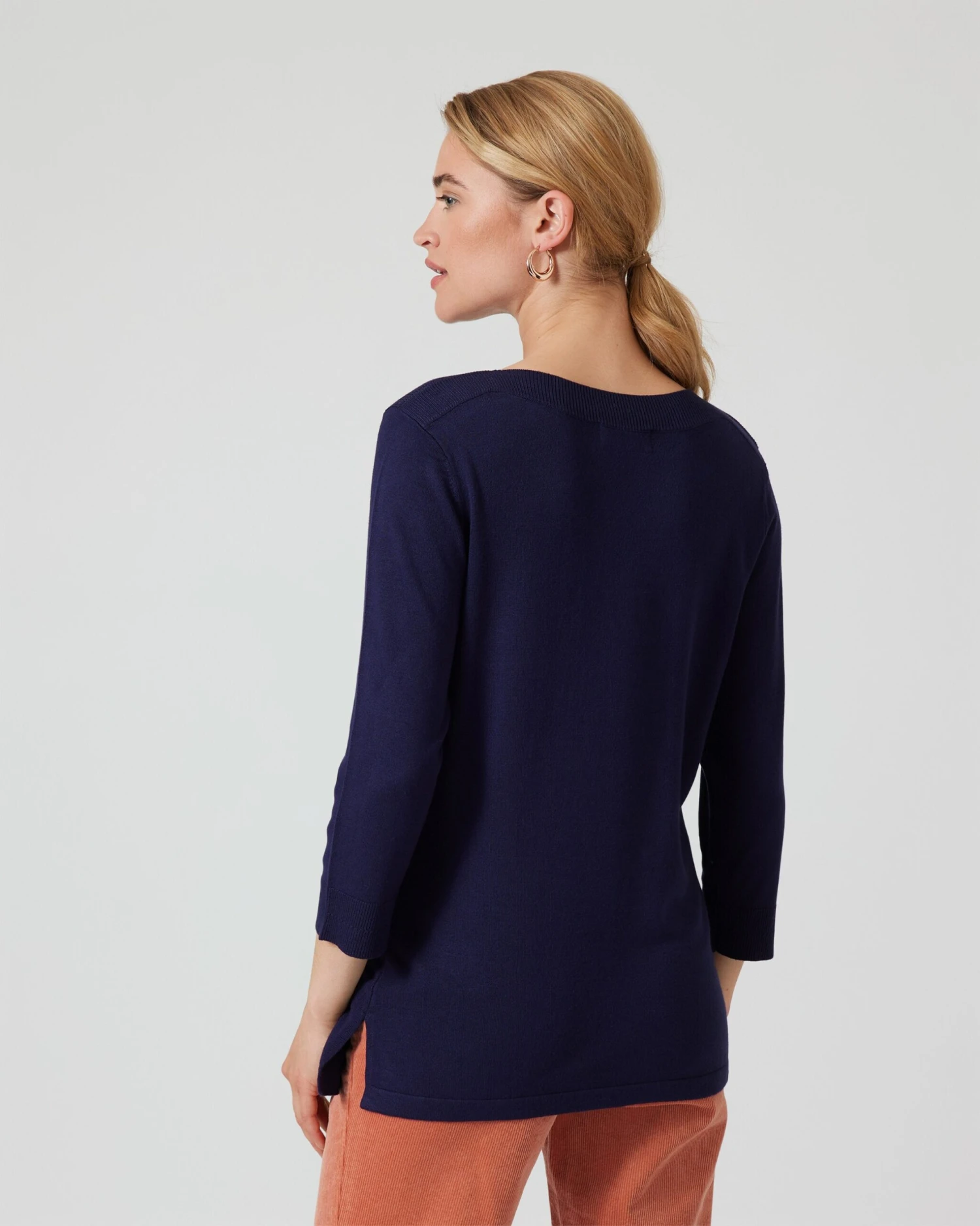 Feinstrickpullover Mit U-Boot-Ausschnitt 12 Feinstrickpullover Mit U-Boot-Ausschnitt – Bild 10