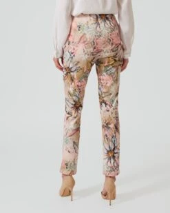 Schlupfhose Mit Exklusivdruck -Modegeschäft 59803875 193b7052 e596 11ed 9083 5a72d431453d pics2080