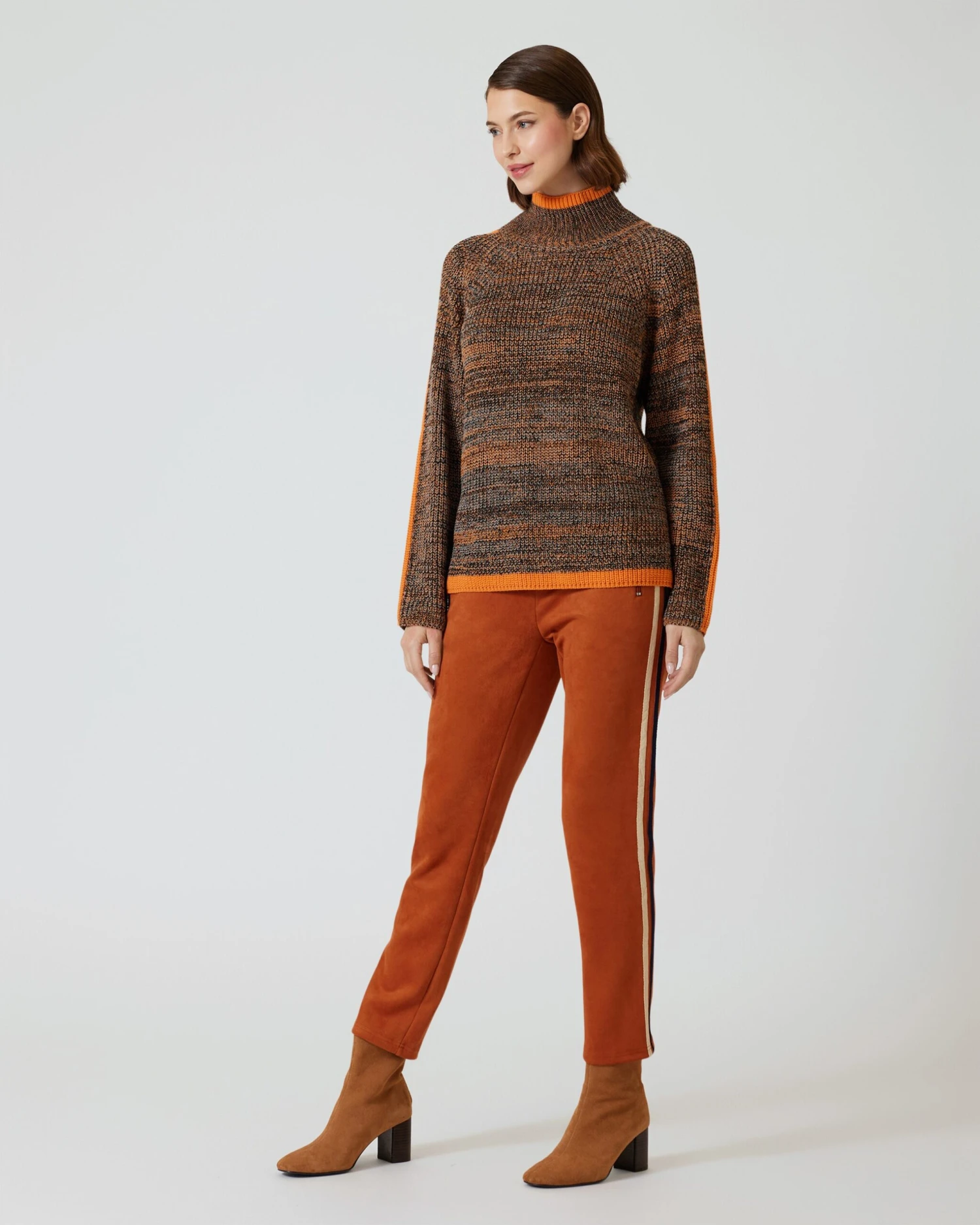 Pullover Mit Kontraststreifen 5 Pullover Mit Kontraststreifen – Bild 3