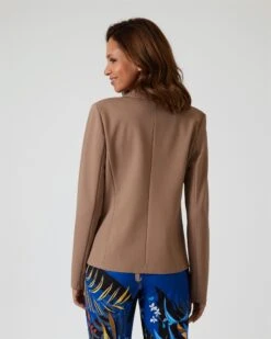 Ponte Blazer Im Unidesign -Modegeschäft 59817264 1963d379 fad7 11ed 9169 5a72d431453d pics2080