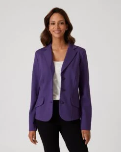 Ponte Blazer Im Unidesign -Modegeschäft 59817267 23e2f041 fad7 11ed 9169 5a72d431453d pics2080