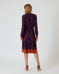 Kleid Mit Blumendruck 9 Kleid Mit Blumendruck -Modegeschäft 59821425 8d9ae409 0048 11ee 9169 5a72d431453d pics2080