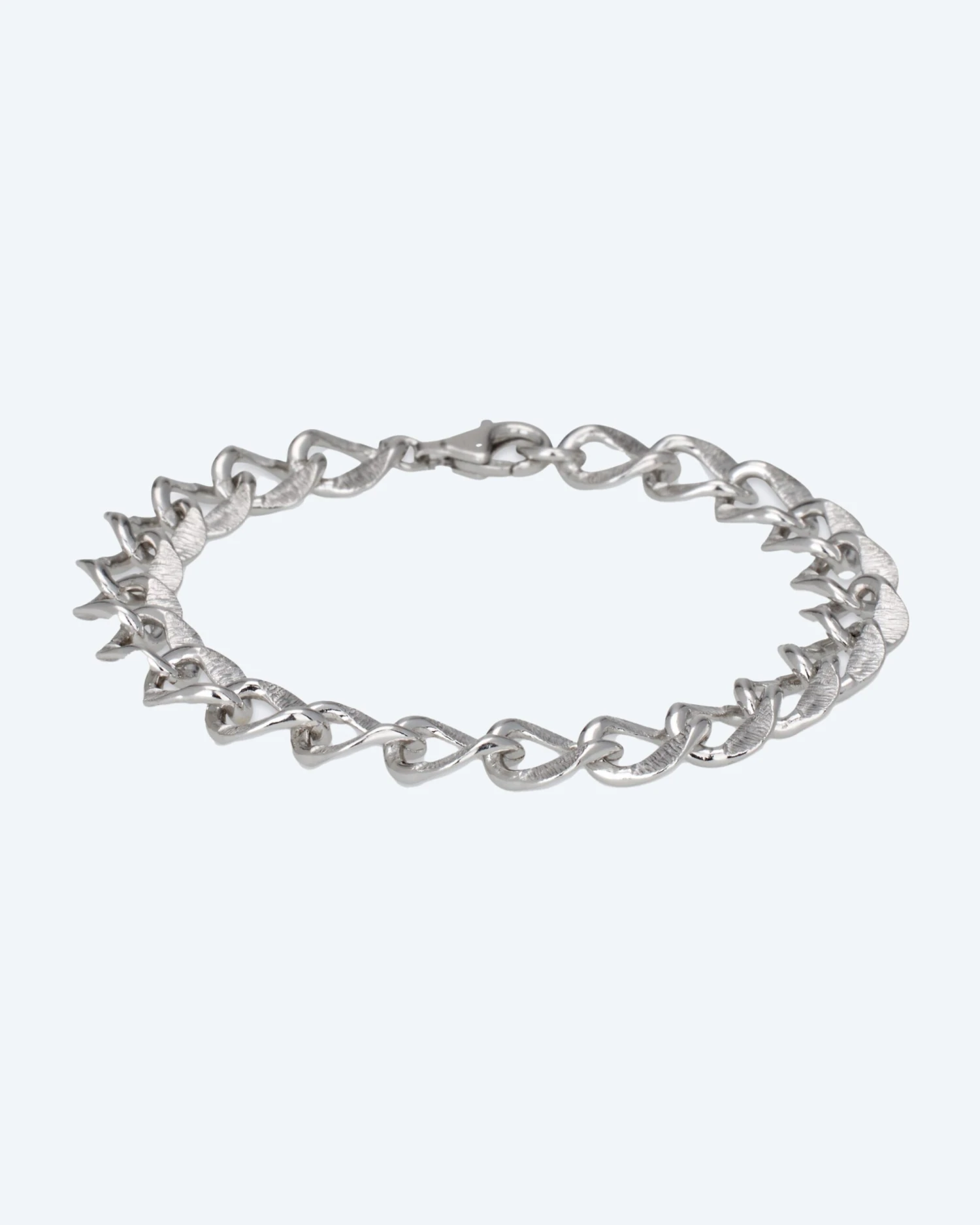 Panzer-Armband Im Fantasie-Design 3 Panzer-Armband Im Fantasie-Design