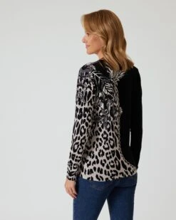 Classic Pullover "Leo-Ketten-Print" -Modegeschäft 59824141 ad5aed98 044a 11ee 9169 5a72d431453d pics2080