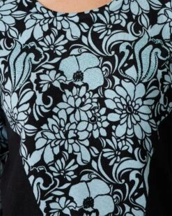 Classic Pullover "Flower Power" 11 Classic Pullover "Flower Power" -Modegeschäft 59824291 60bea3b6 044b 11ee 9169 5a72d431453d pics2080