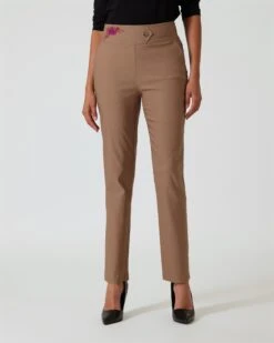 Hose Mit Stickerei Am Bund -Modegeschäft 59828191 4c789c8d 0a80 11ee 9169 5a72d431453d pics2080