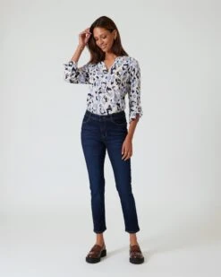 Jeans Mit Schmalem Bein -Modegeschäft 59828941 9300d74e 0b5d 11ee 9169 5a72d431453d pics2080