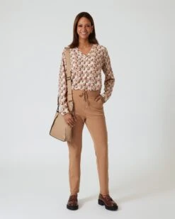 Bluse "Thea" Mit Druck -Modegeschäft 59828995 ae3c6407 0b5d 11ee 9169 5a72d431453d pics2080