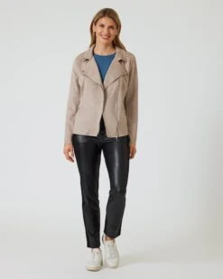 Jacke Aus Velourslederimitat -Modegeschäft 59833269 c84873bf 13f3 11ee 9169 5a72d431453d pics2080