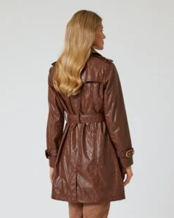 Trenchcoat Aus Lederimitat 9 Trenchcoat Aus Lederimitat -Modegeschäft 59833394 0f0b0b0c 13f4 11ee 9169 5a72d431453d pics2080