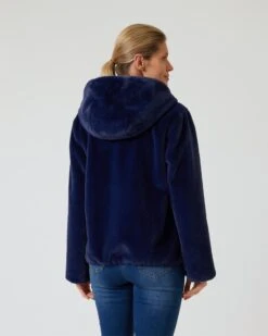 Webpelzjacke Mit Kapuze -Modegeschäft 59835129 6bc02852 14bc 11ee 9169 5a72d431453d pics2080