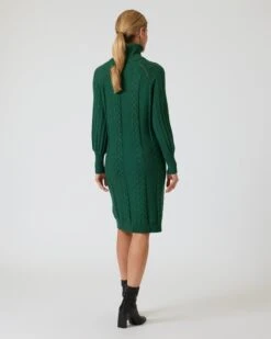 Strickkleid Im Unidesign -Modegeschäft 59835143 7d7a2d94 14bc 11ee 9169 5a72d431453d pics2080