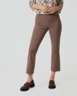 Kick Flared Hose "Tessa" -Modegeschäft 59835815 0dcb7bb1 1583 11ee 9169 5a72d431453d pics2080