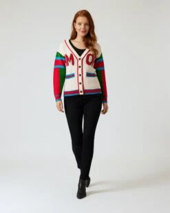 Cardigan Im College-Style 8 Cardigan Im College-Style -Modegeschäft 59837209 eab893e4 165a 11ee 9169 5a72d431453d pics2080