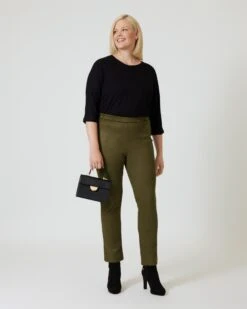 Leggings In Veloursleder-Optik 10 Leggings In Veloursleder-Optik -Modegeschäft 59838843 b758a9ed 1981 11ee 8f6f 5a72d431453d pics2080