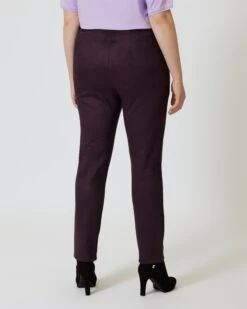 Leggings In Veloursleder-Optik 13 Leggings In Veloursleder-Optik -Modegeschäft 59838852 bb54803e 1981 11ee 8f6f 5a72d431453d pics2080