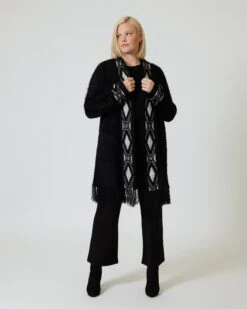 Cardigan Aus Flauschgarn -Modegeschäft 59838881 c44c0dd7 1981 11ee 8f6f 5a72d431453d pics2080
