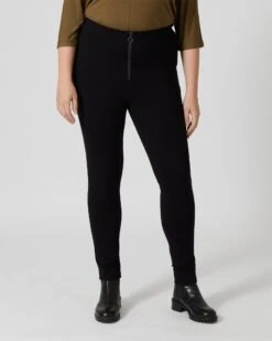 Hose Aus Ponte Di Roma