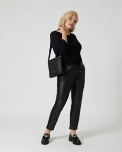 Jogpant In Leder-Optik 8 Jogpant In Leder-Optik -Modegeschäft 59839408 1484eae2 1a3c 11ee 8f6f 5a72d431453d pics2080