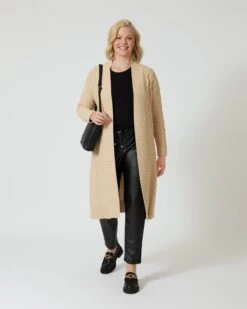 Strickmantel 8 Strickmantel -Modegeschäft 59839429 1d297641 1a3c 11ee 8f6f 5a72d431453d pics2080