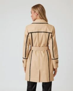 Ledermantel Mit Kontrastbordüre -Modegeschäft 59840678 b27b0dff 1bca 11ee 8f6f 5a72d431453d pics2080