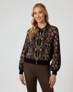Jacquard-Blouson -Modegeschäft 59840765 e9239d11 1bca 11ee 8f6f 5a72d431453d pics2080