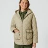 Oversize-Steppjacke -Modegeschäft 59844459 062bd136 2096 11ee 8f6f 5a72d431453d pics2080