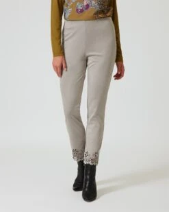 Hose Velourslederimitat Mit Lasercut