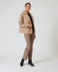 Jacke Mit Wolle -Modegeschäft 59845689 e8cd7c48 2152 11ee 8f6f 5a72d431453d pics2080